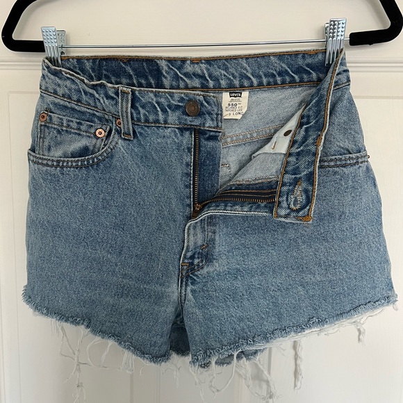 π©΅ Leviβs Vintage 550 Shortsπ©΅ - Picture 7 of 16